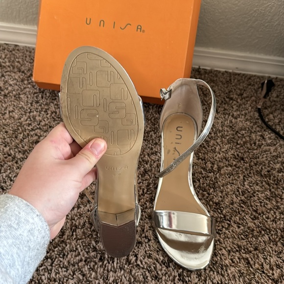 Unisa shiny silver heels - Picture 4 of 5